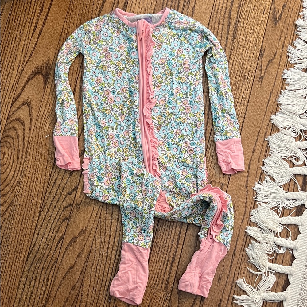 Poppy Kids Co pajamas 2T like new condition!